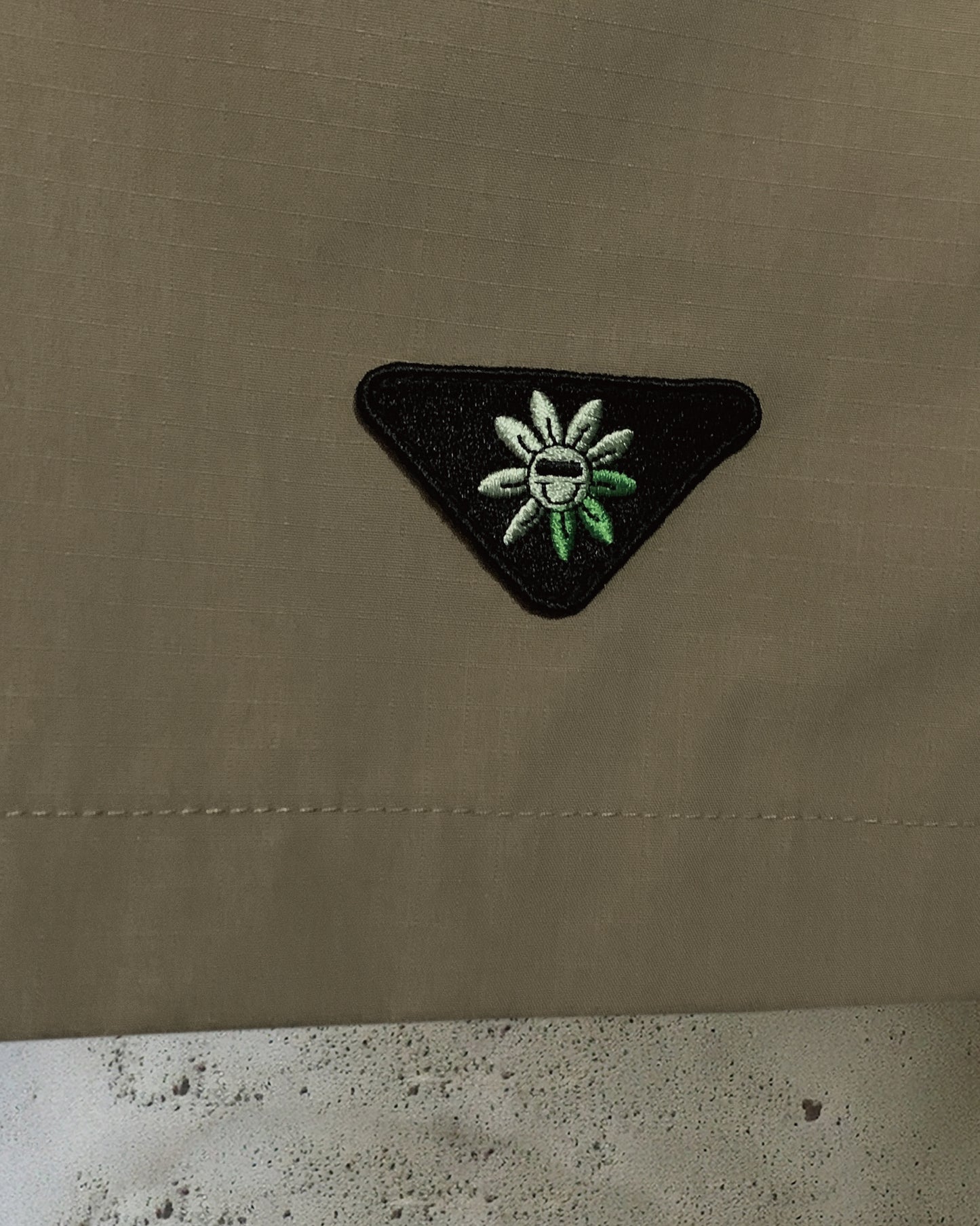 369 LAB Badge Casual Short