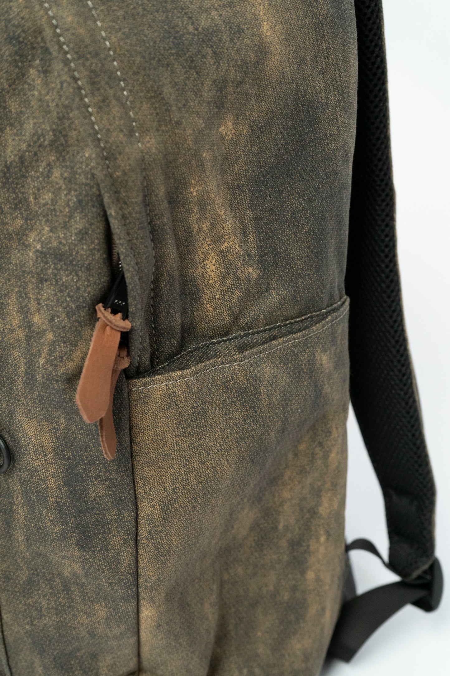 DUSTY WASHED BACKPACK