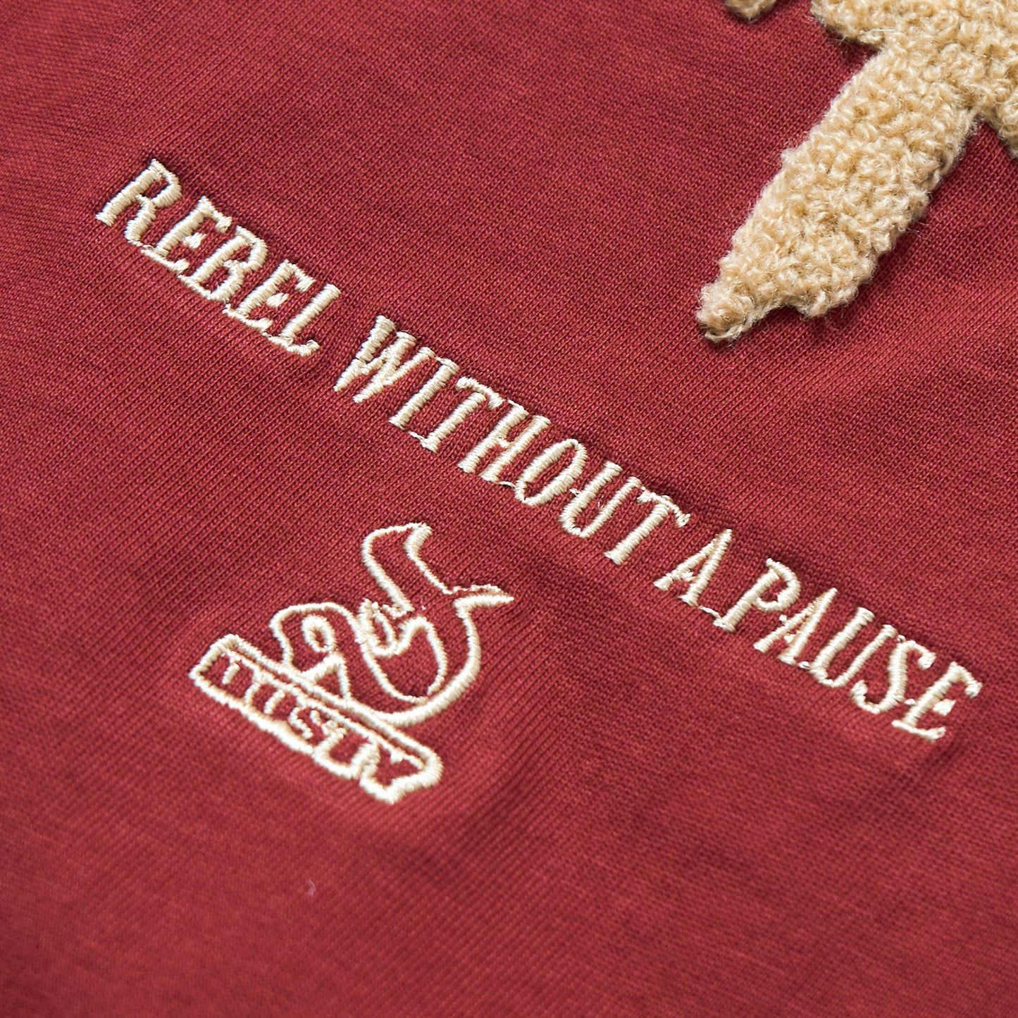 DUSTY "FULL OF VITALITY" TEE - RED