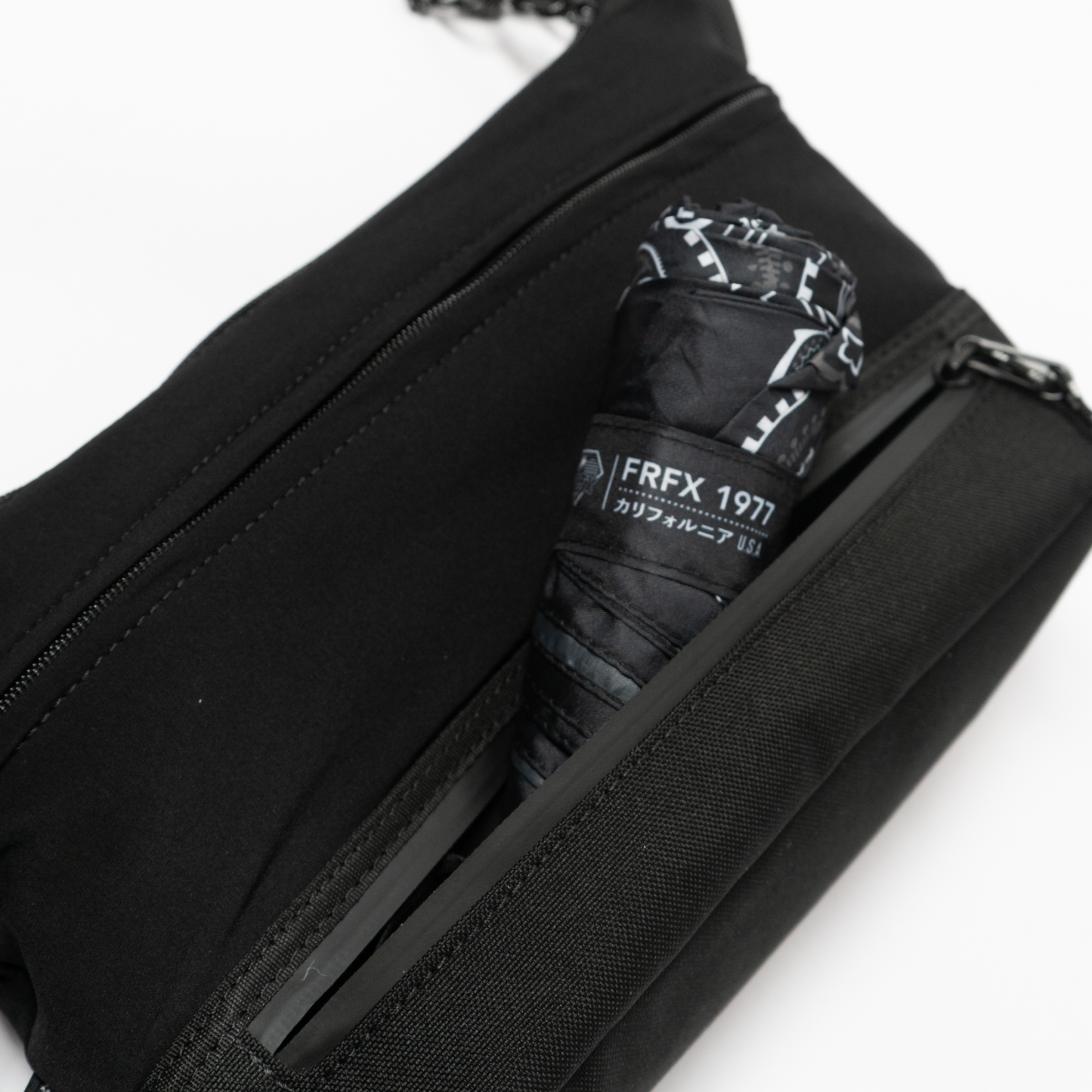 PAISLEY EMB. TEFLON BIKE POUCH - FF1310