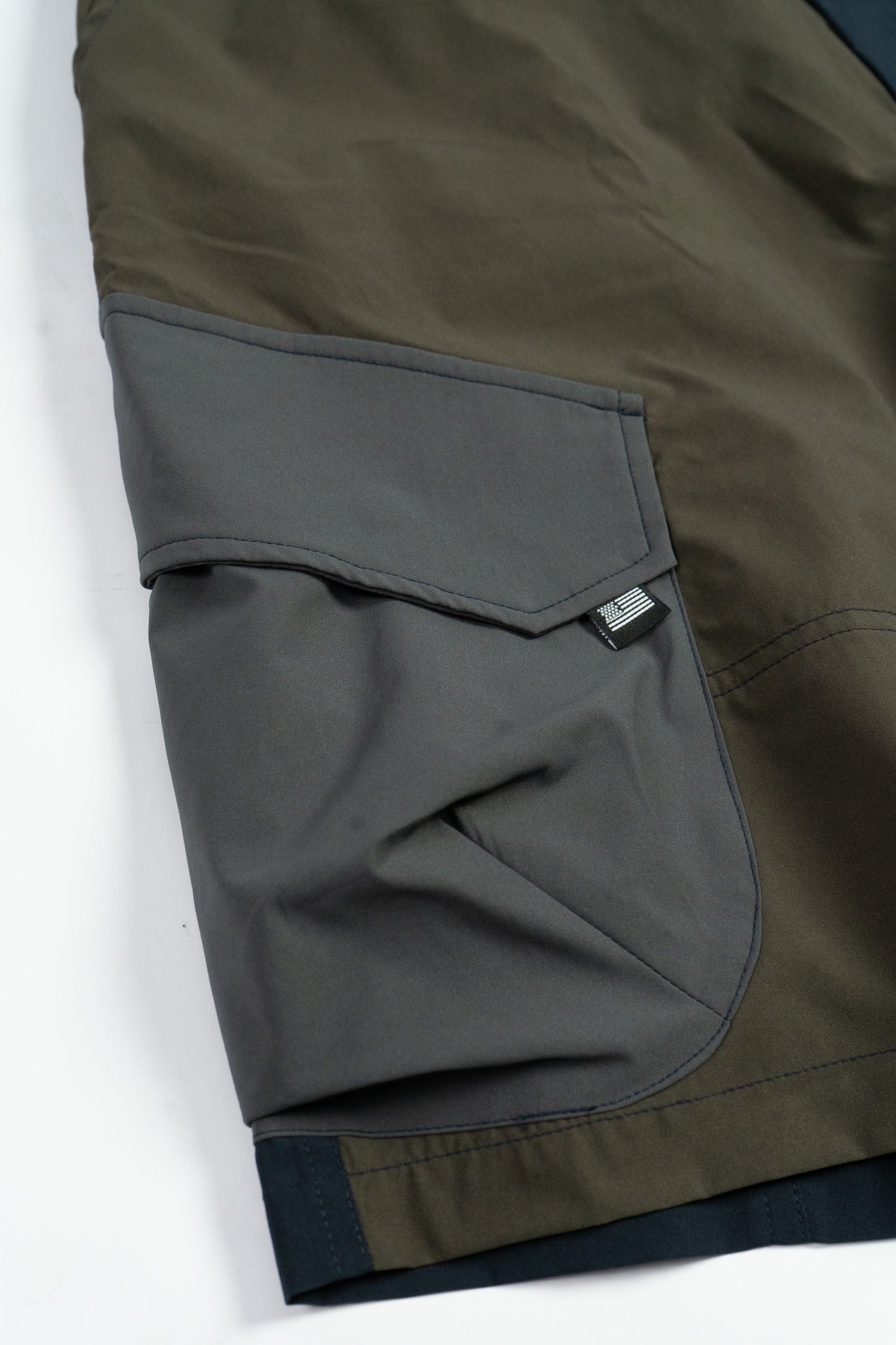 FAIRFAX TEFLON COLORBLOCK SHORTS