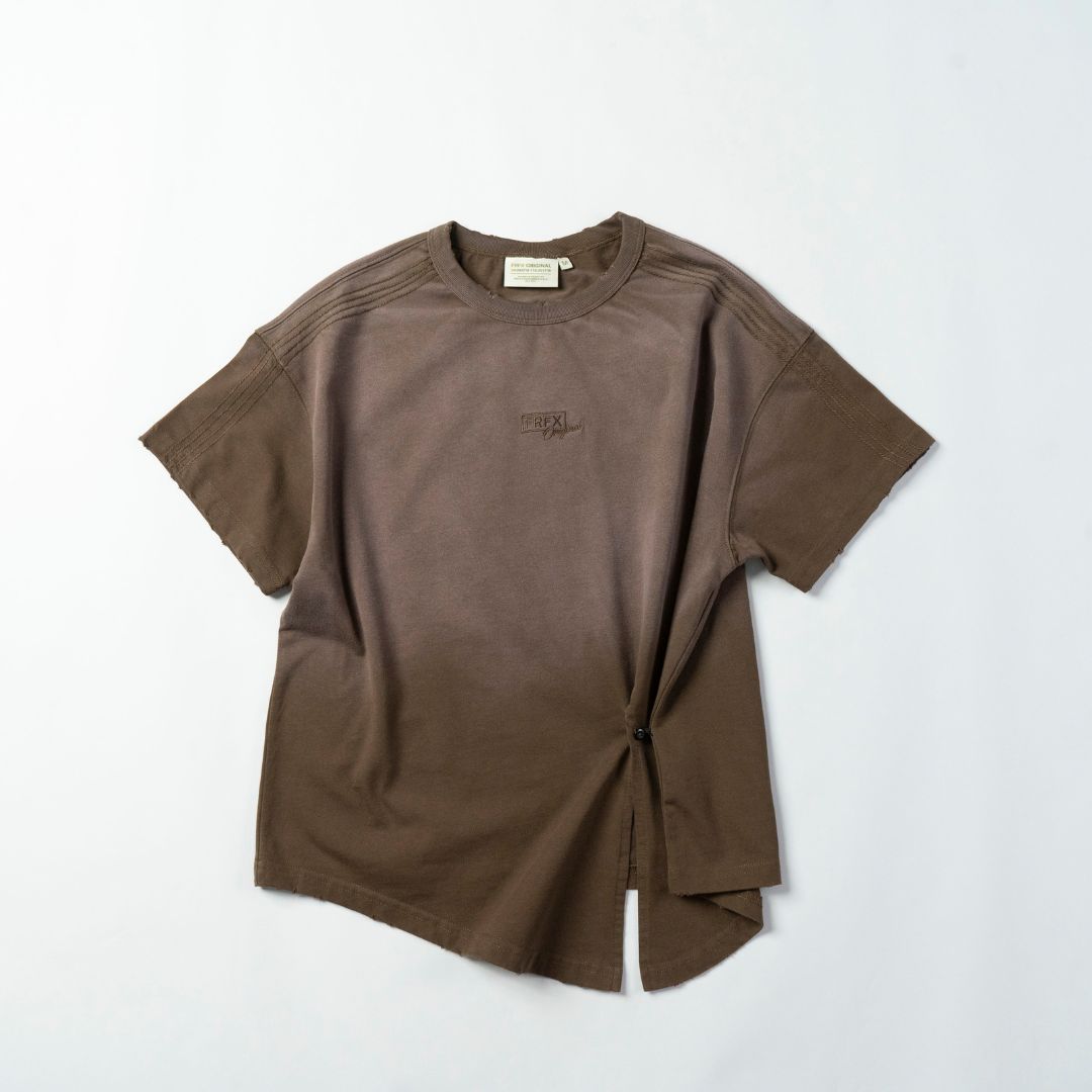 FAIRFAX LADY SPLIT-HEM TEE