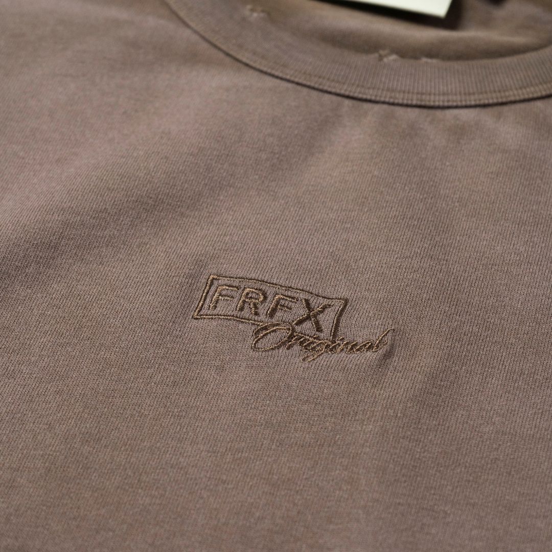 FAIRFAX LADY SPLIT-HEM TEE