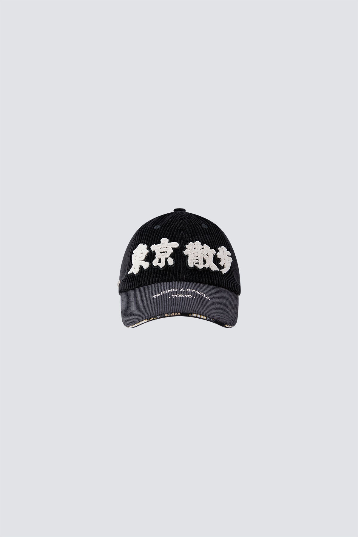 Taking a stroll in Tokyo Corduroy Cap｜Black