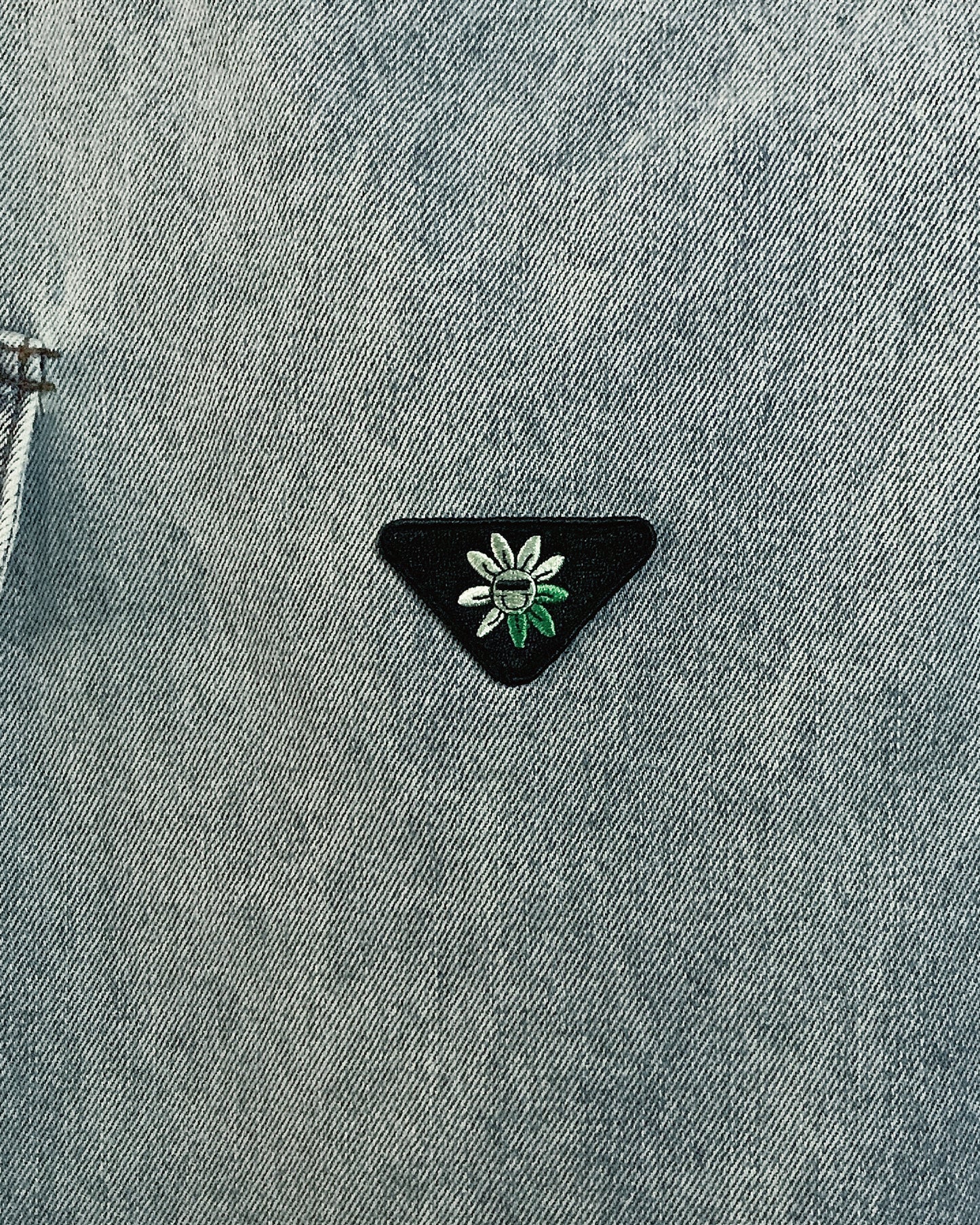 369 LAB Pocket Details Loose Jeans