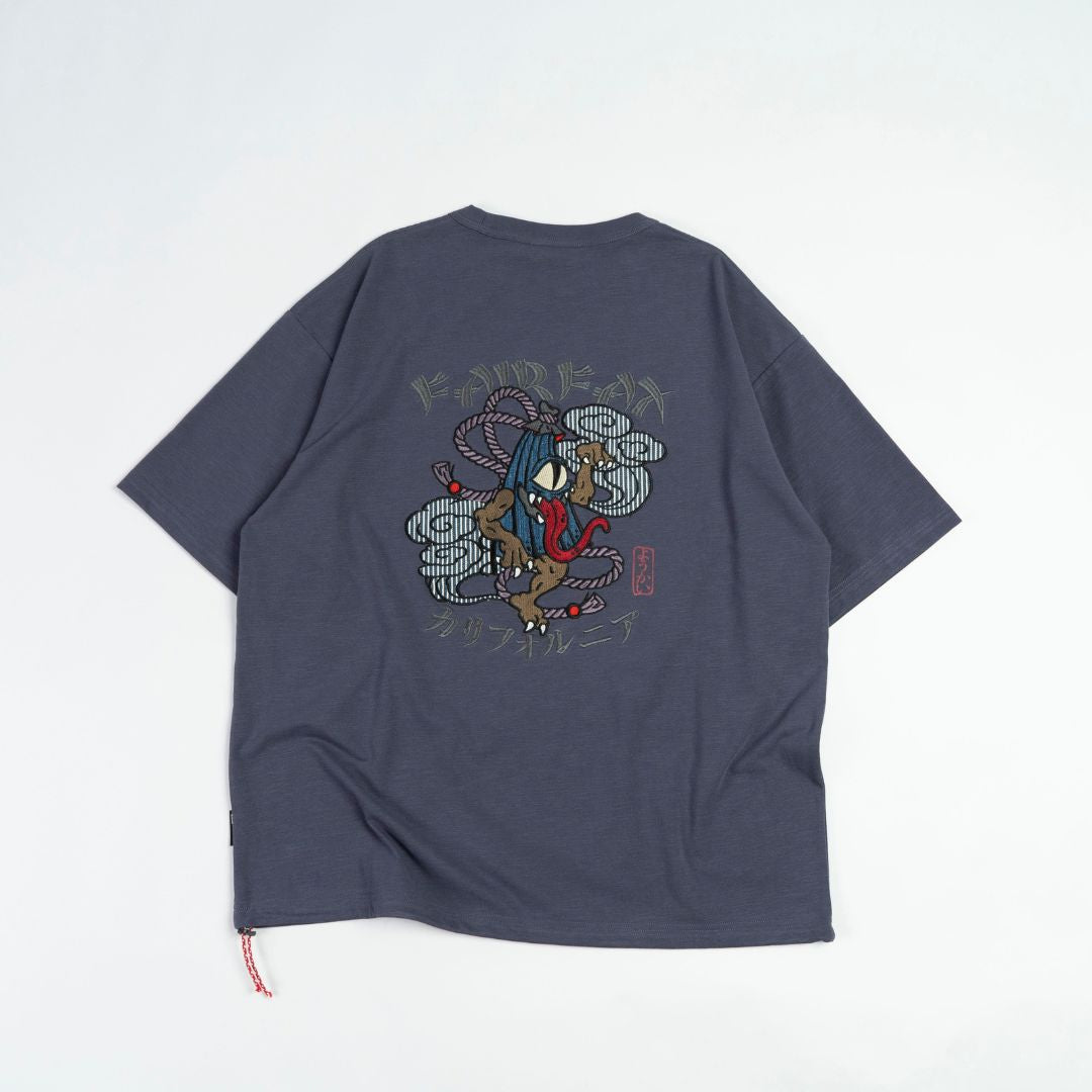 FAIRFAX KARAKASA KOZŌ EMB TEE