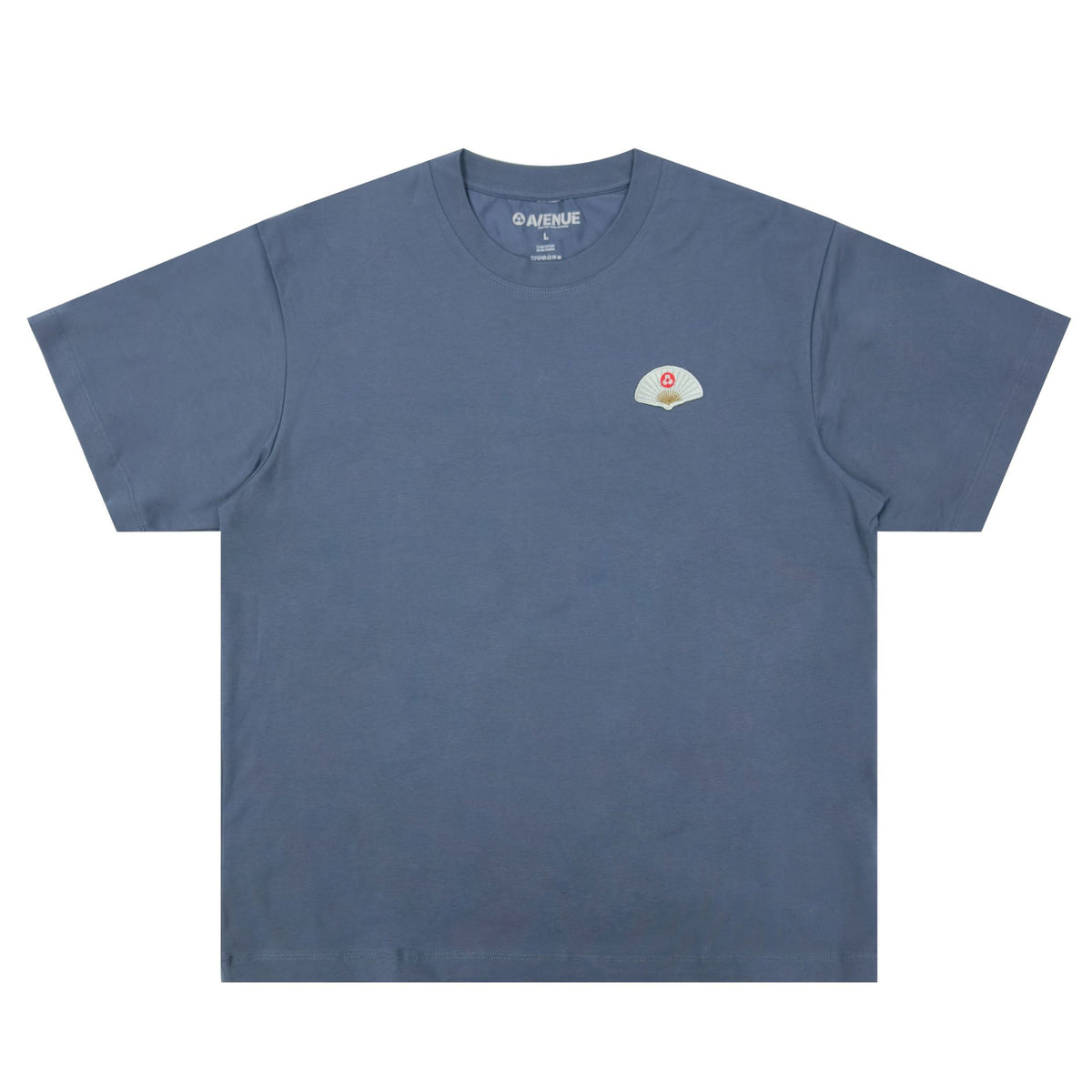 AVENUE COOL TOUCH BADGE TEE (FAN)