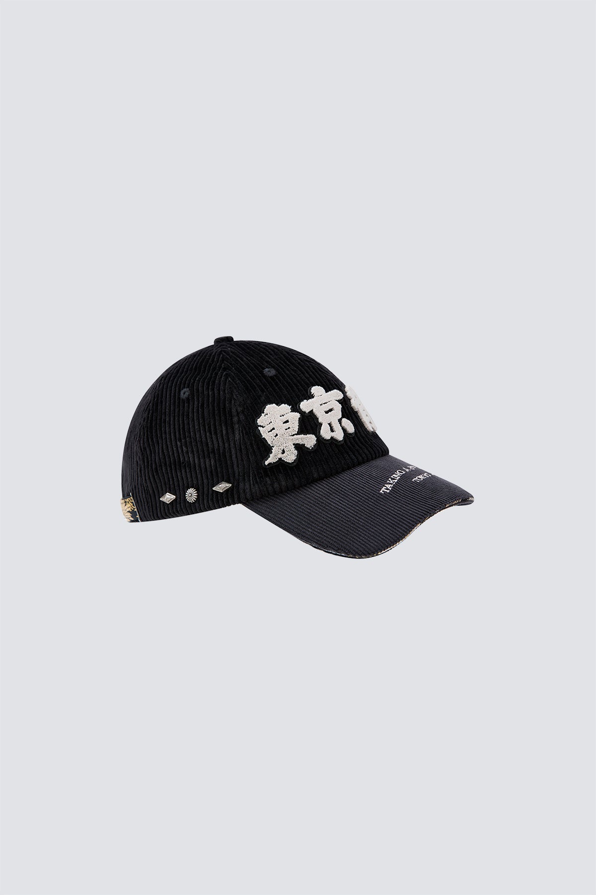 Taking a stroll in Tokyo Corduroy Cap｜Black
