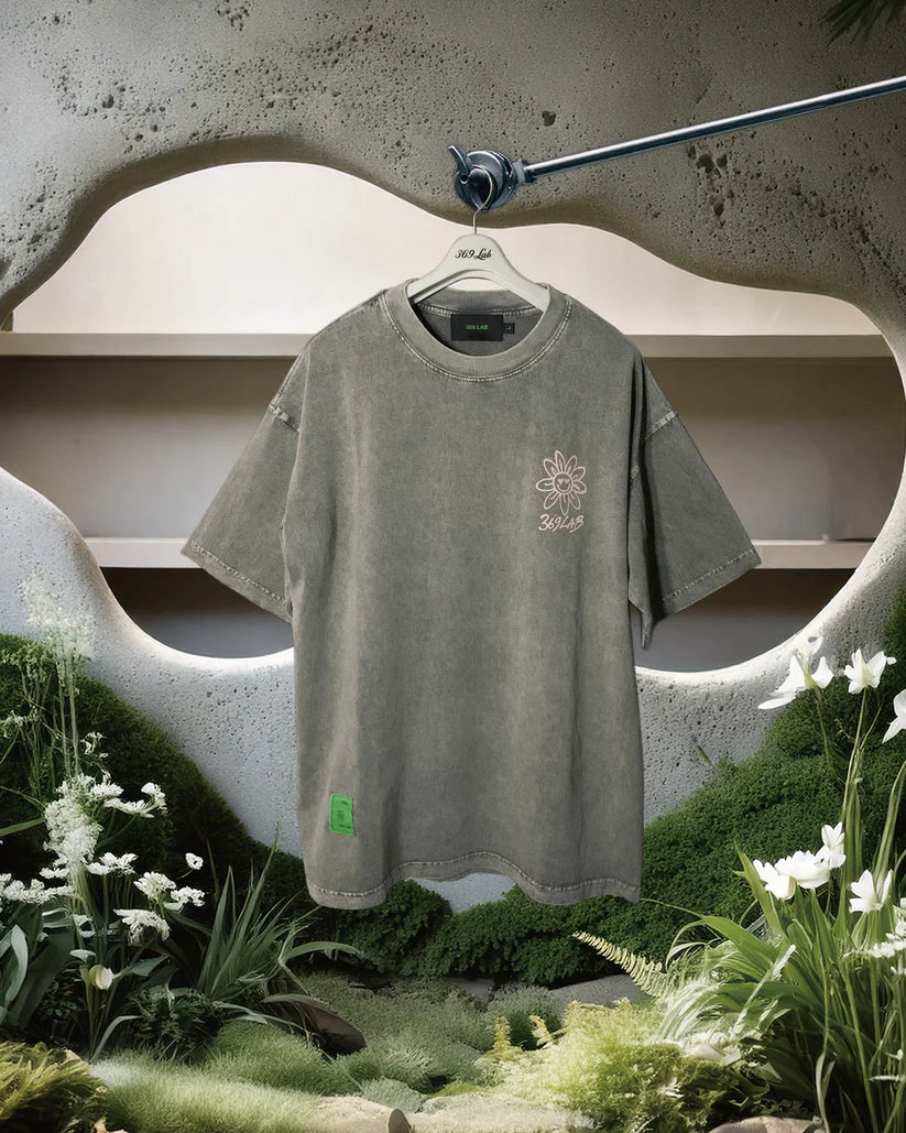 369 LAB Heart Eyes Baby Flower Tee