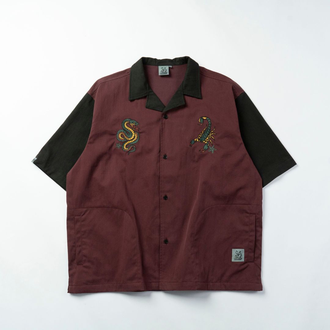 DUSTY INVINCIBLE EMB SHIRT