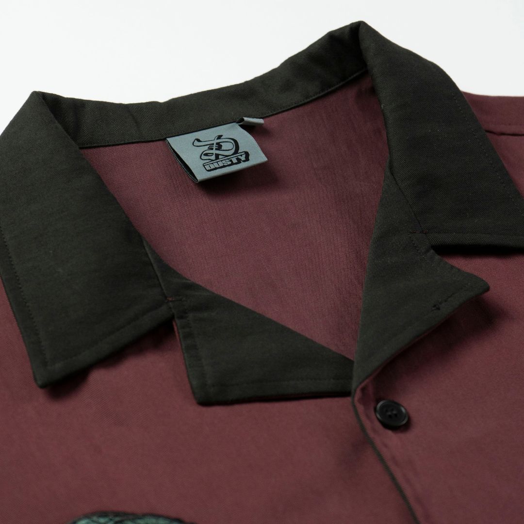 DUSTY INVINCIBLE EMB SHIRT