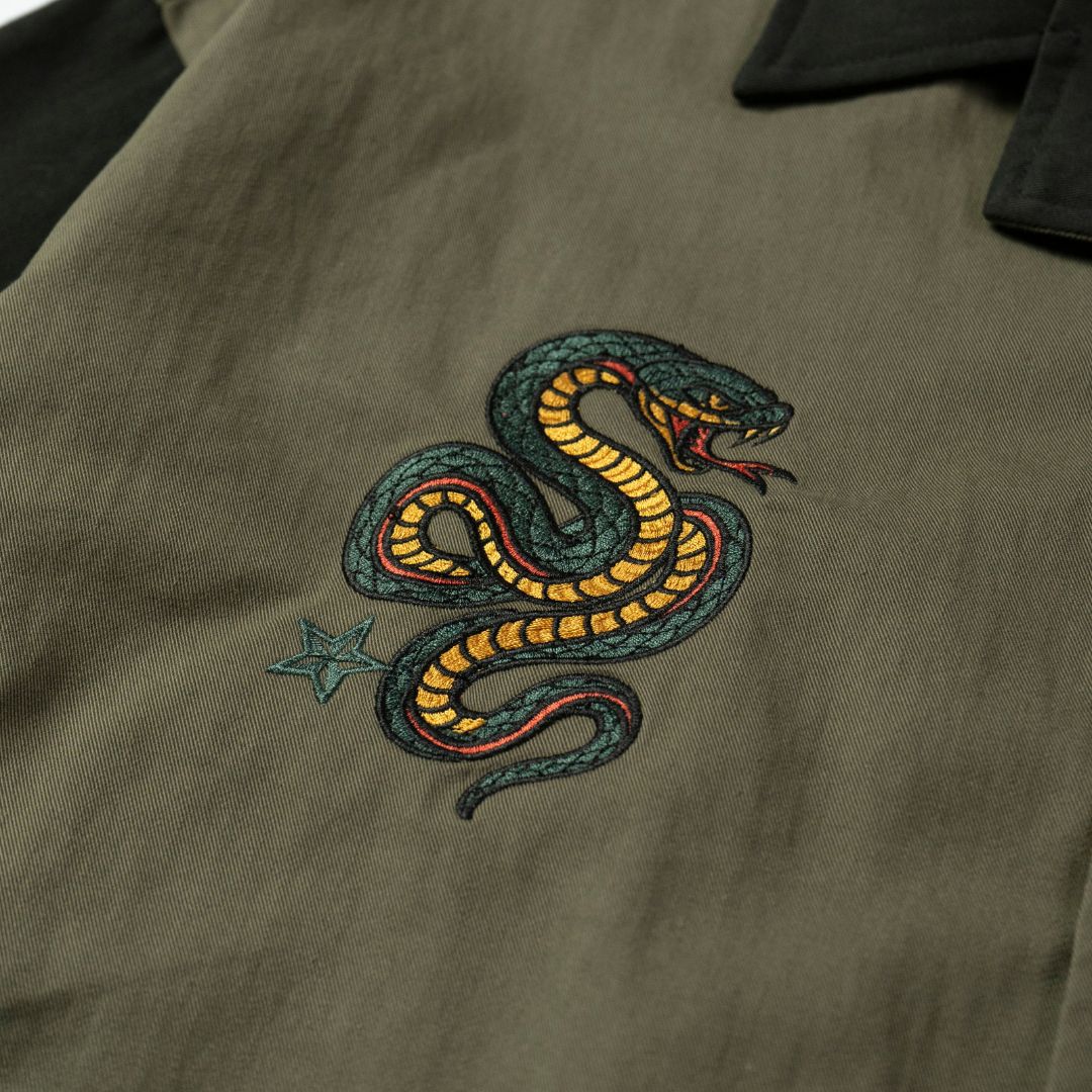 DUSTY INVINCIBLE EMB SHIRT