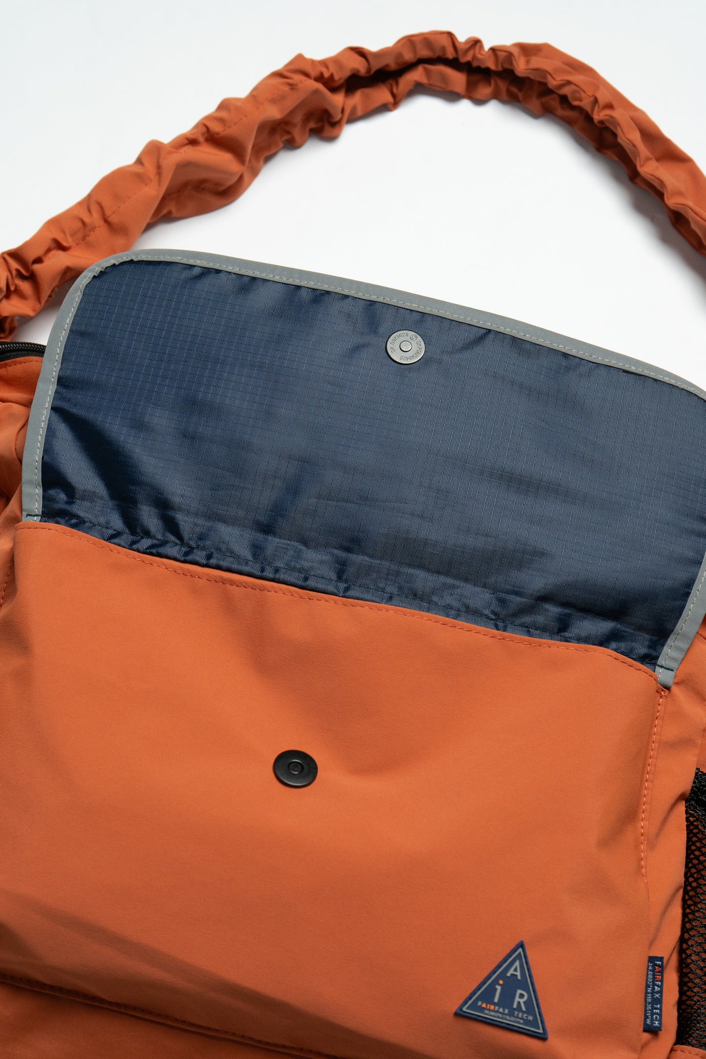 FAIRFAX DRSWSTRINGS SHOULDER BAG