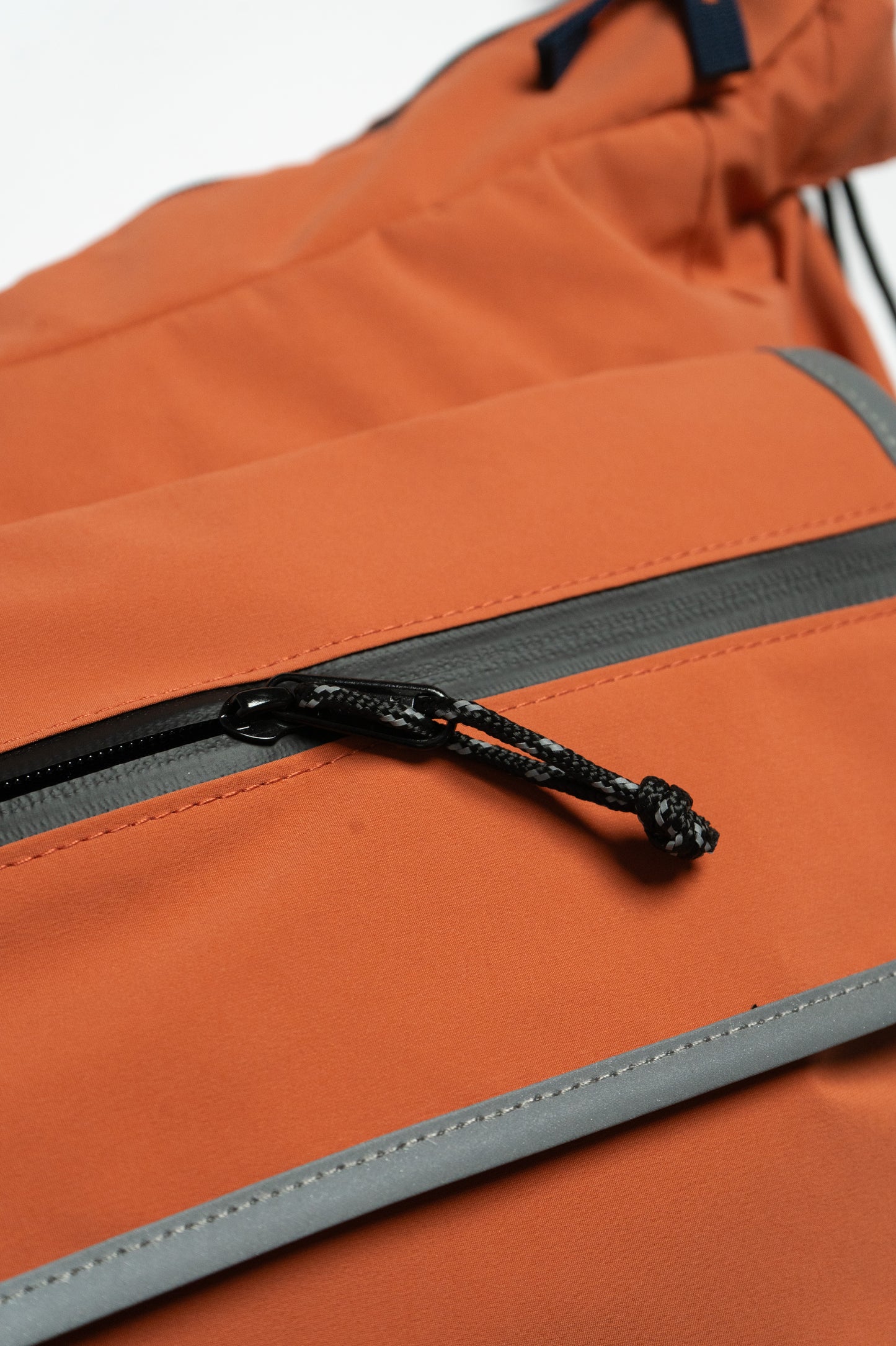 FAIRFAX DRSWSTRINGS SHOULDER BAG