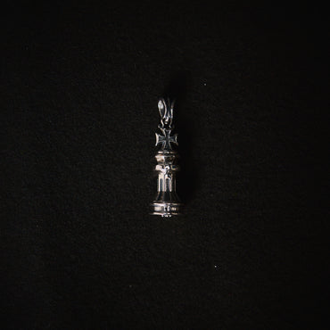 DUSTY CHESS LOCKET