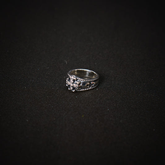 DUSTY CROWN RING