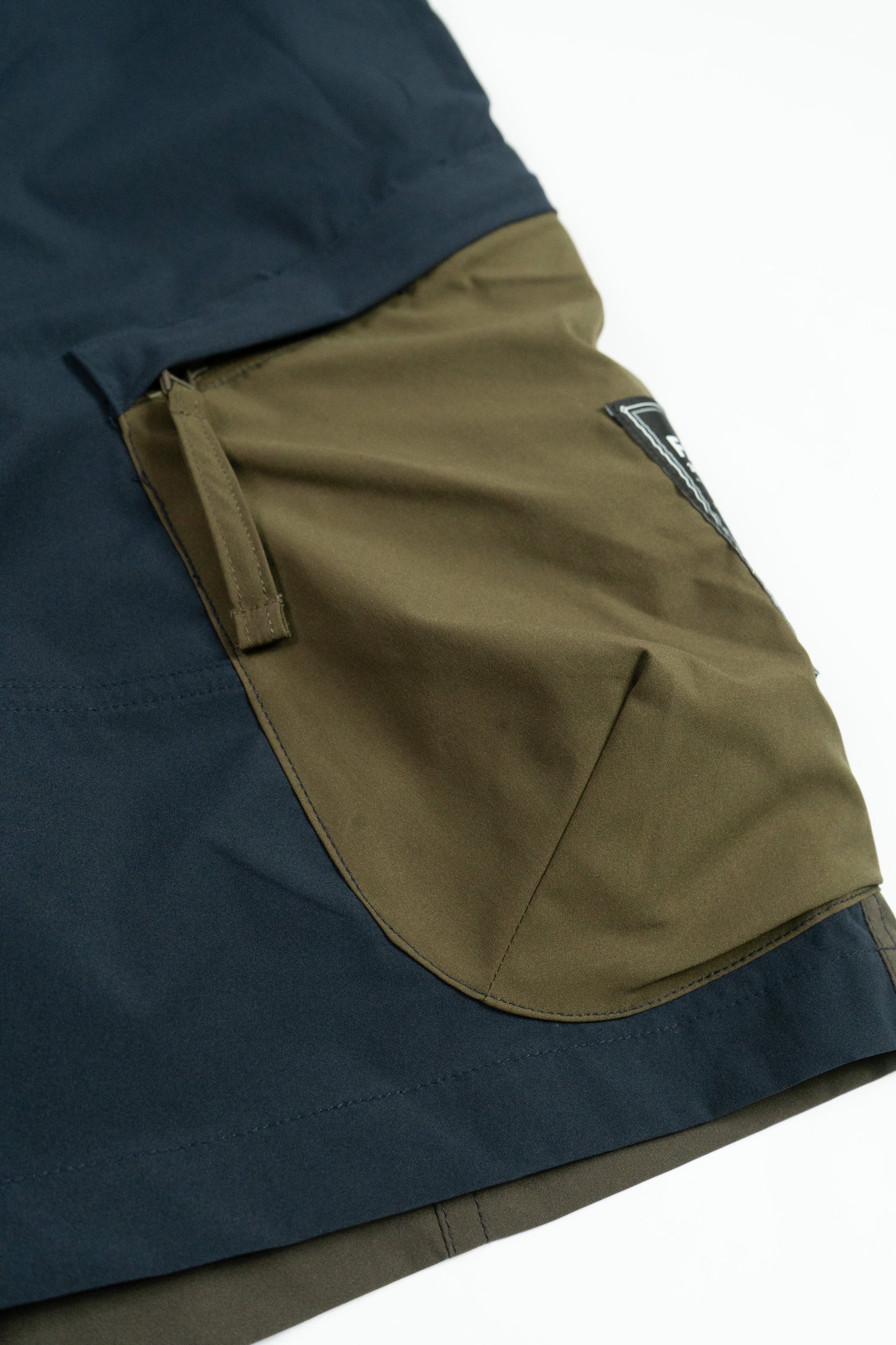 FAIRFAX TEFLON COLORBLOCK SHORTS