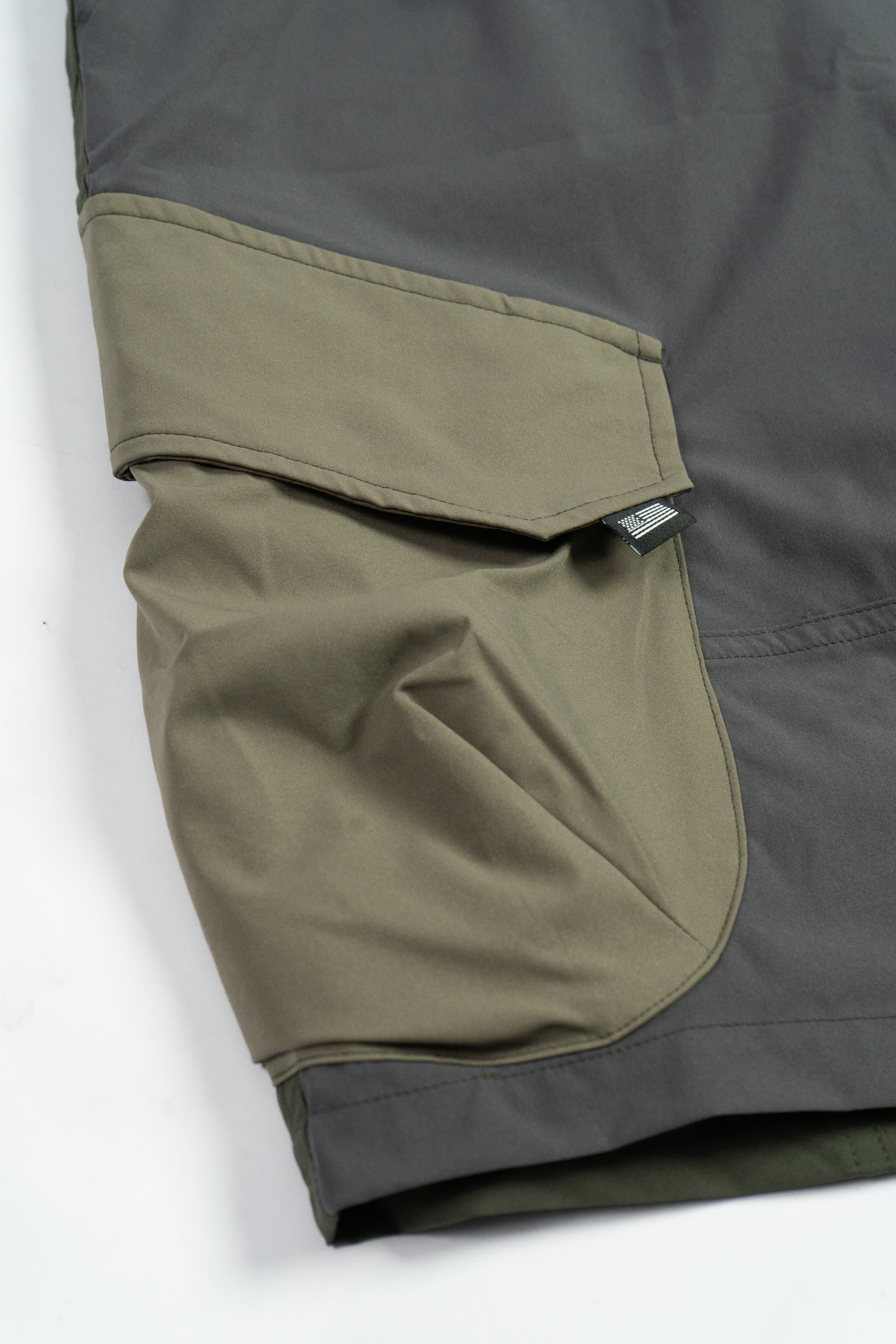 FAIRFAX TEFLON COLORBLOCK SHORTS