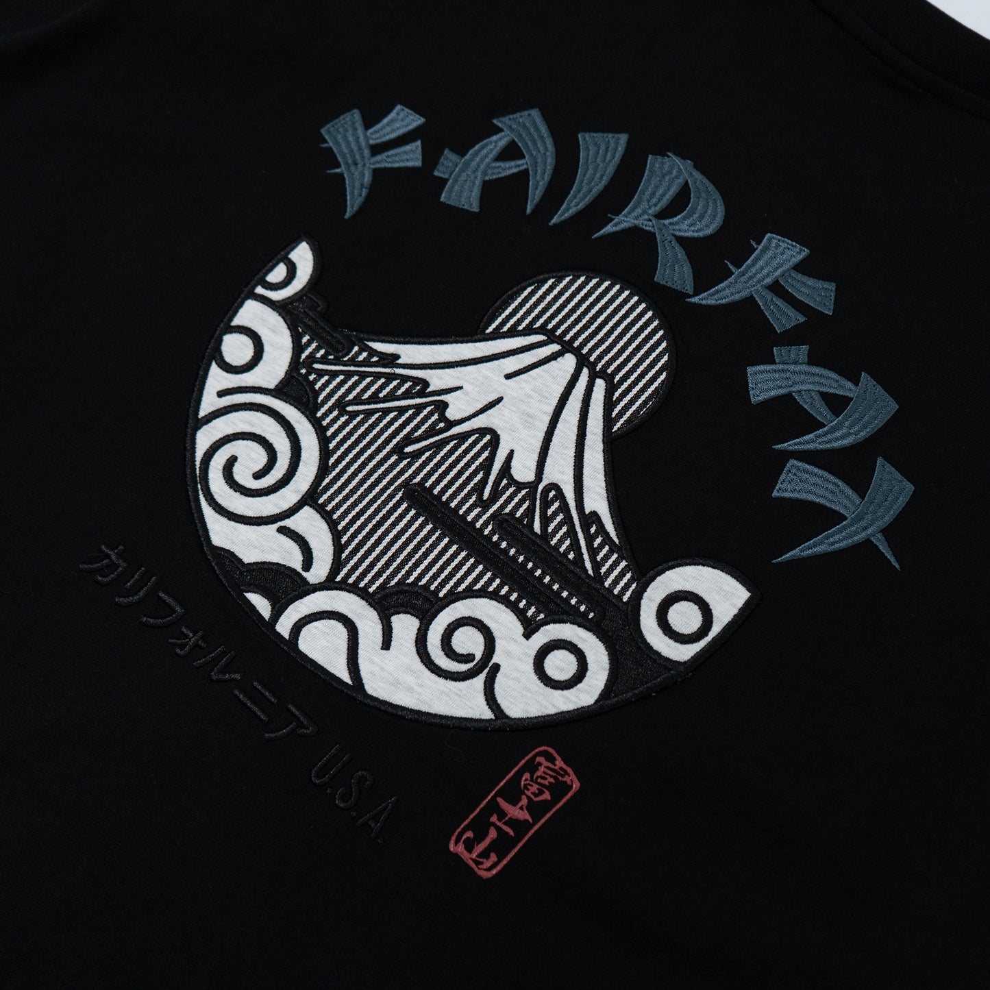 FUJISAN APPLIQUE TEE