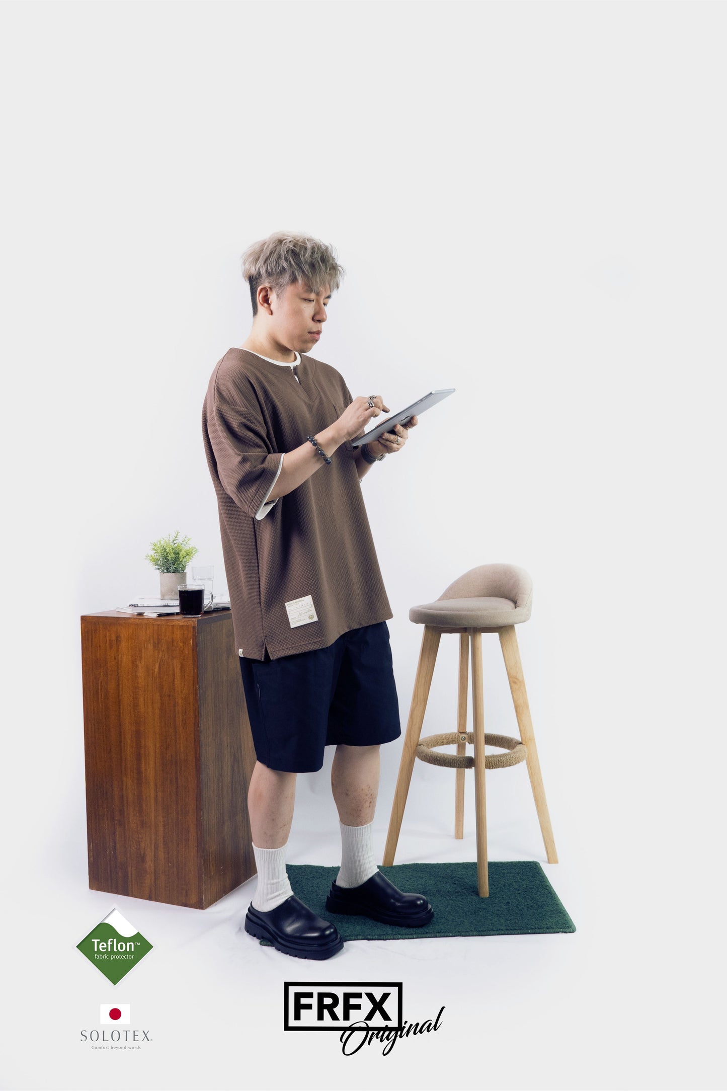 FAIRFAX LAYER V-NECK