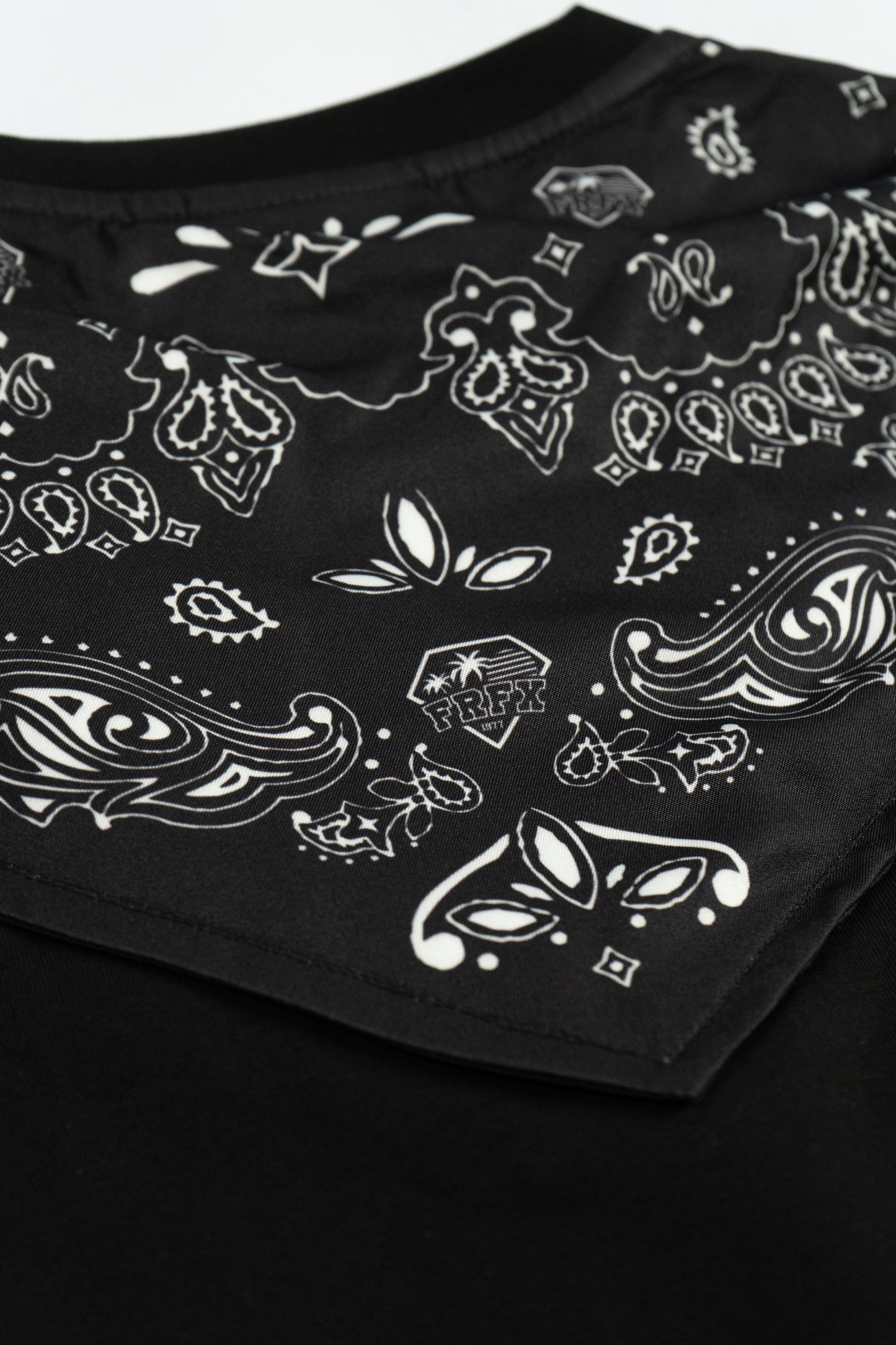 FAIRFAX SCARF TEE