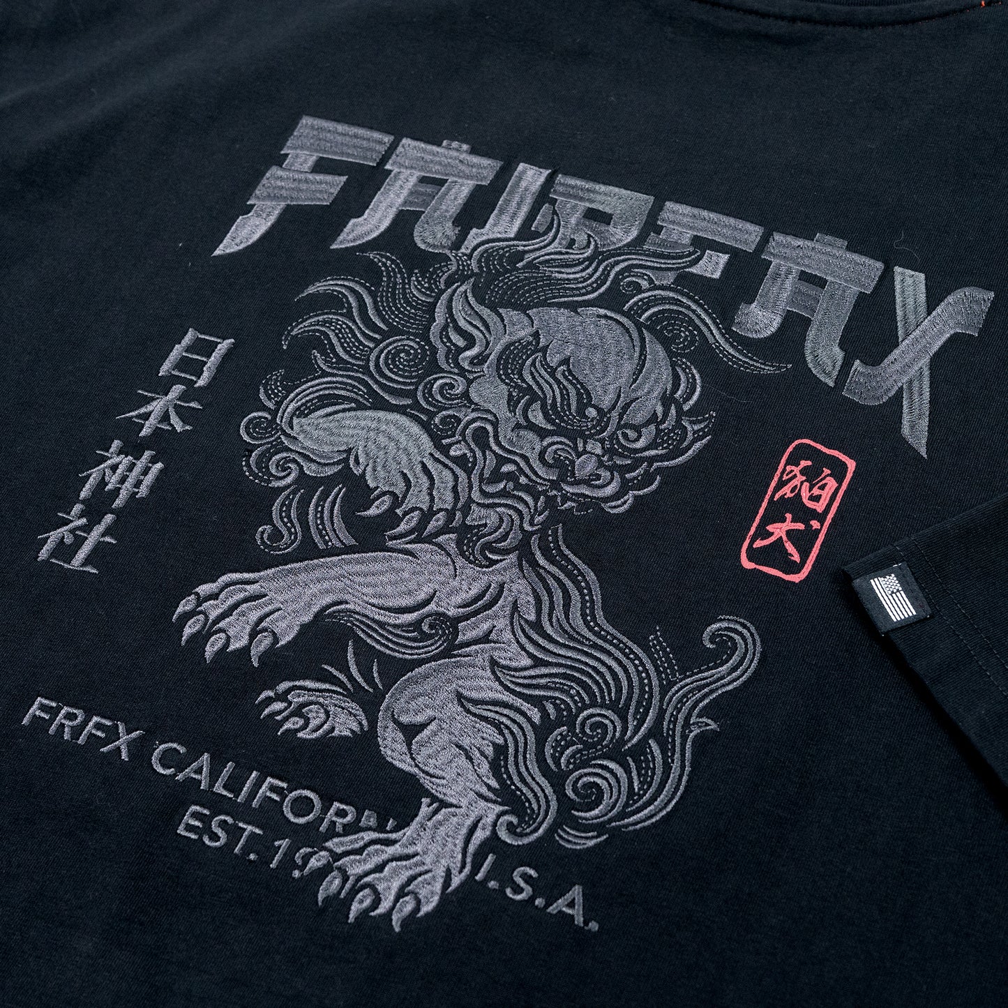 FAIRFAX KOMAINU EMB. TEE