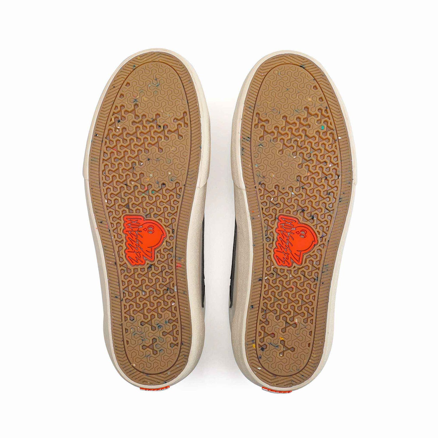 GB0001 - 101 Grosbeak : Off-White / Black