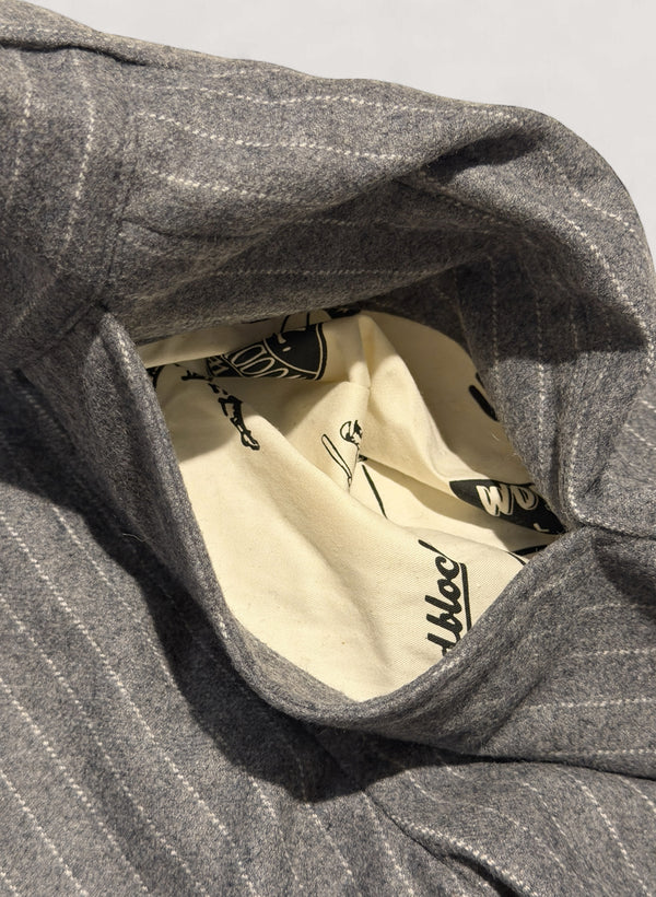 WOODBLOCK 2TUCK STRIPE WOOL TROUSER - GREY