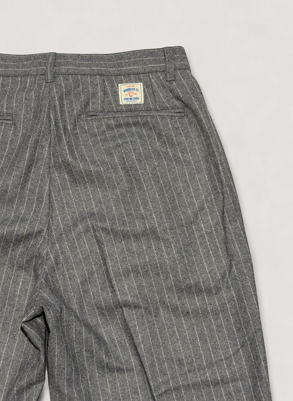 WOODBLOCK 2TUCK STRIPE WOOL TROUSER - GREY