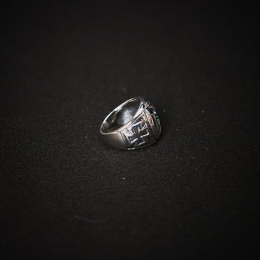 DUSTY HARD CROSS RING