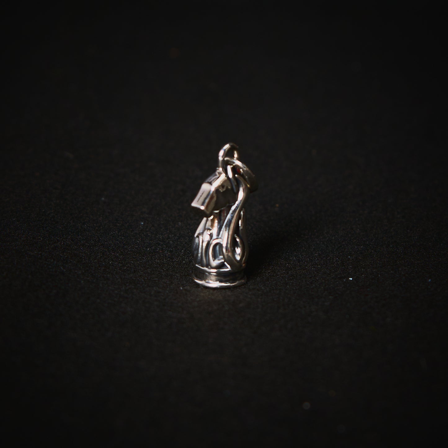 DUSTY HORSE CHESS LOCKET