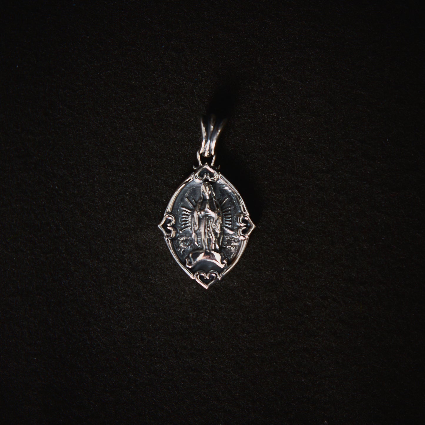 DUSTY HALI MARY LOCKET