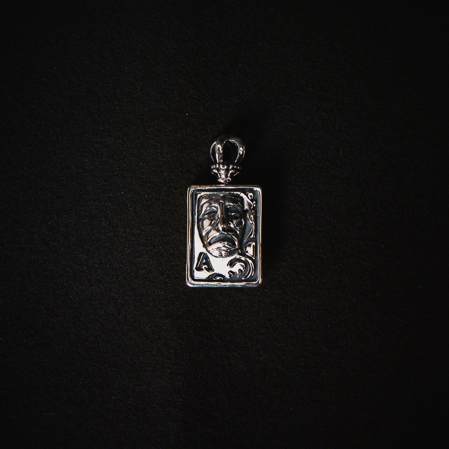 DUSTY JOKER LOCKET