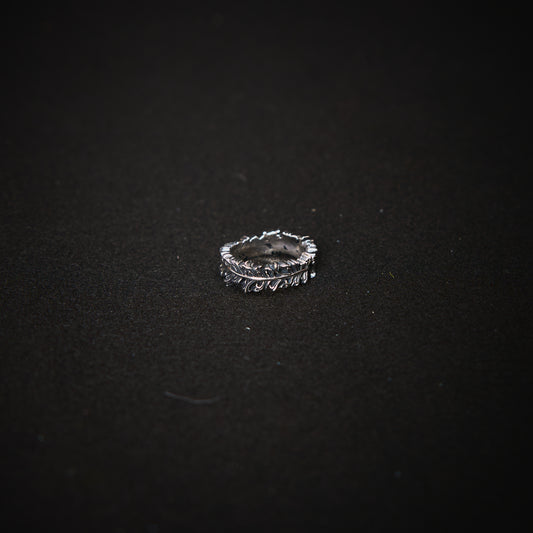 DUSTY LEAVES RING