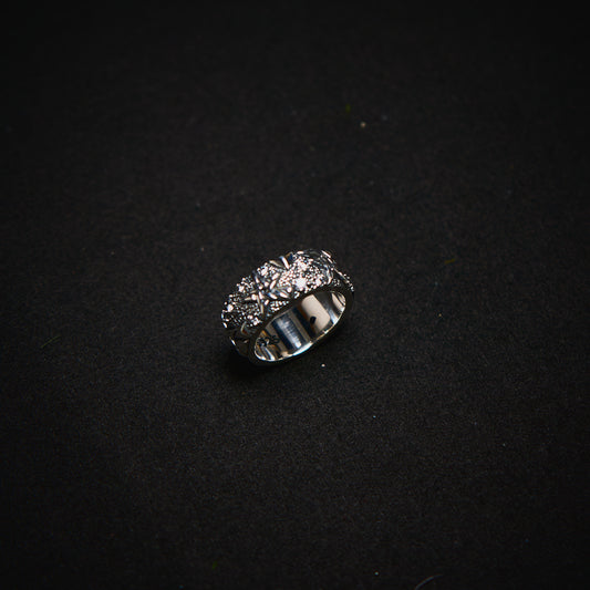 DUSTY METAL STAR RING