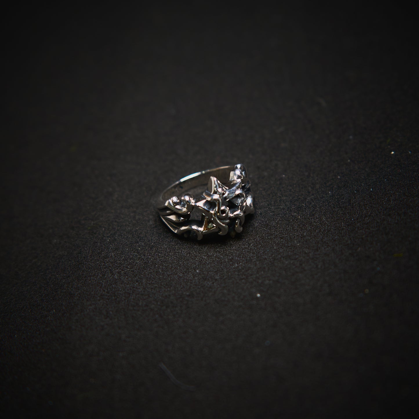 DUSTY ROCK STAR RING