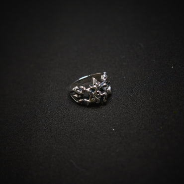 DUSTY ROCK STAR RING