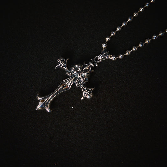 DUSTY SKULL CROSS LOCKET